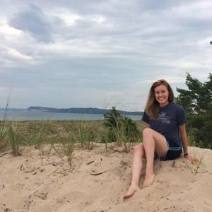 Meet your Posher, Abi